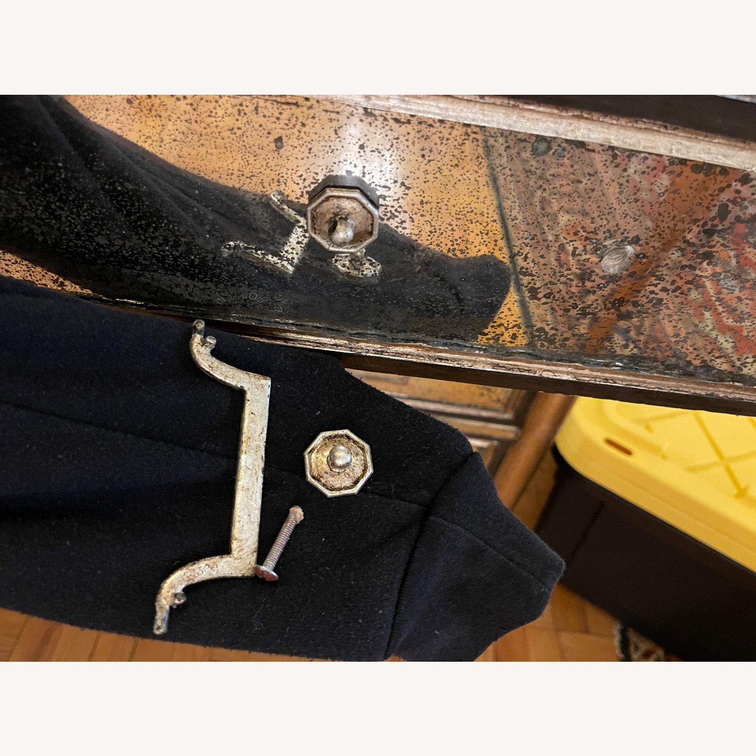 Vintage Mirrored Wooden 6 Drawer Dresser  - image-2