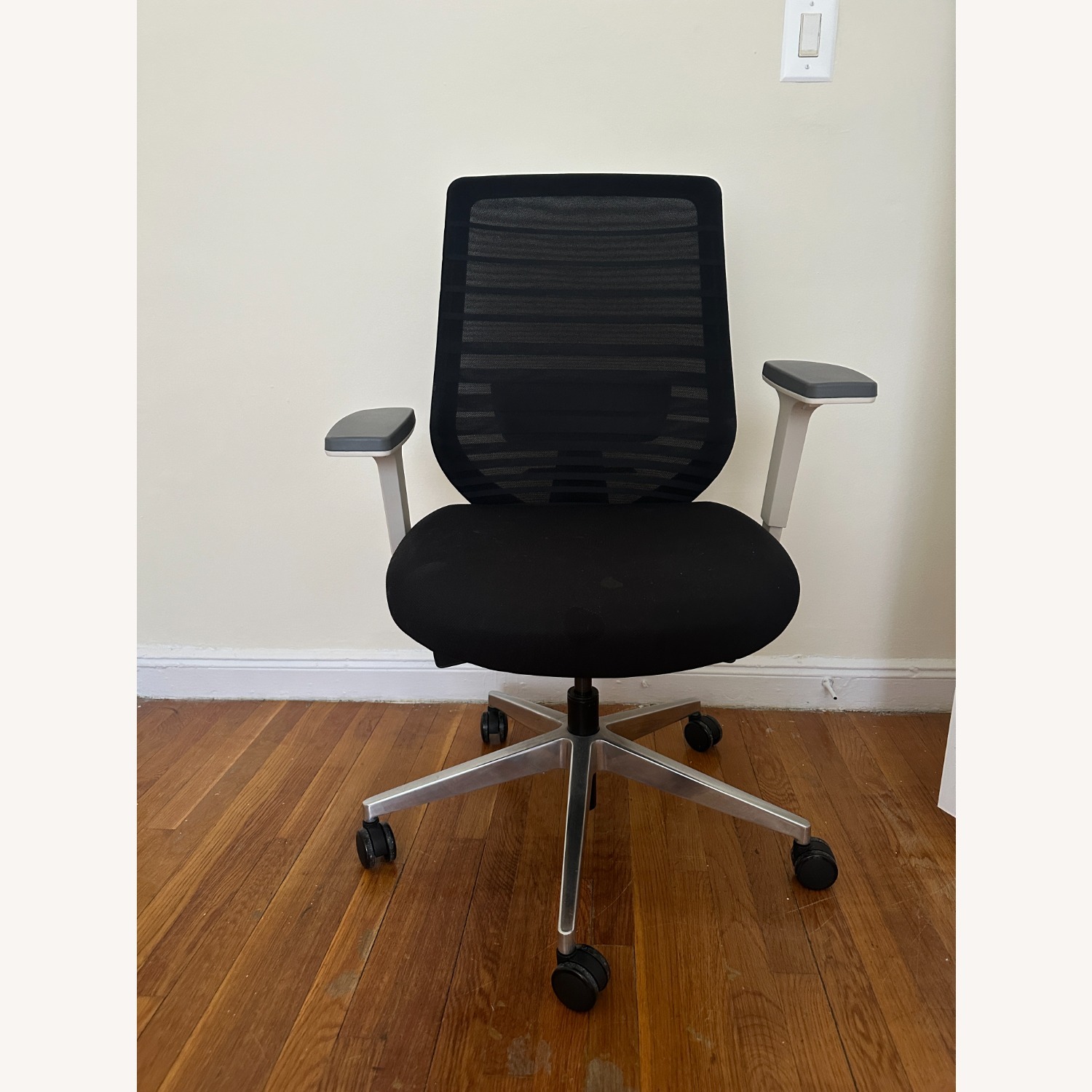 Branch Basics Ergonomic Chair - image-5