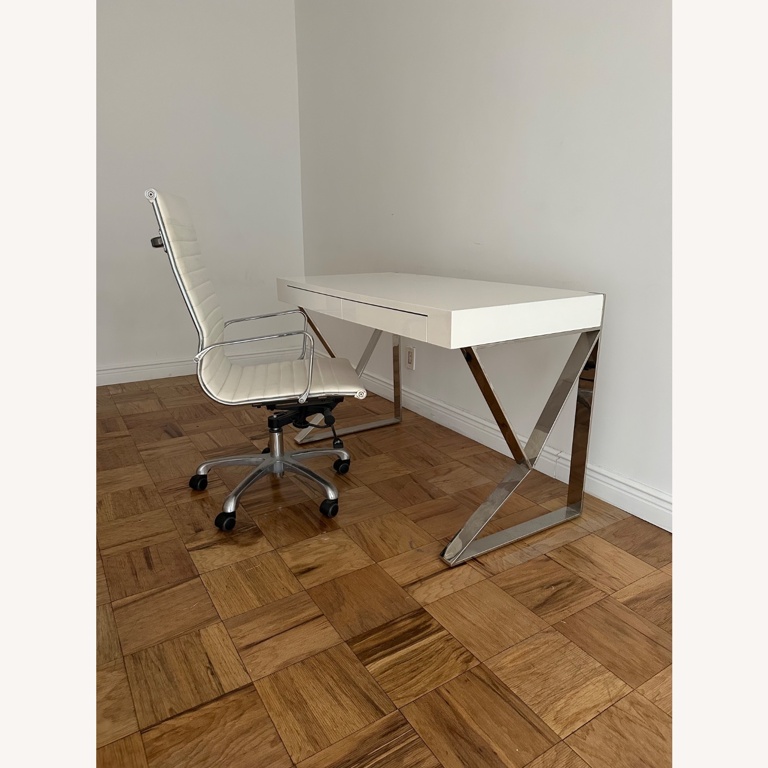 Modani Jonathan Desk White Wood Desk - image-4