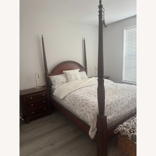 Used 4 Poster Bombay Queen Bed for sale on AptDeco