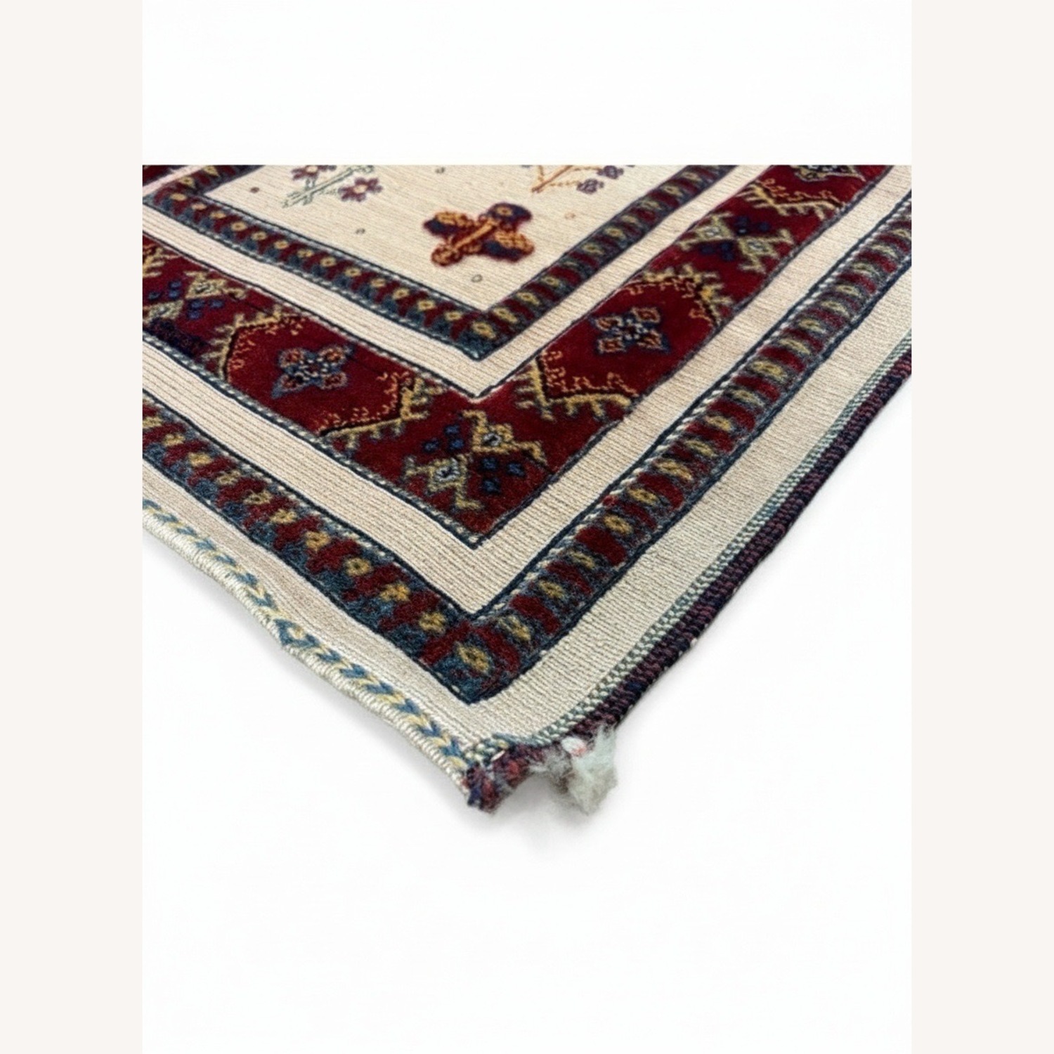 Red Small Rug 2' x 3' - image-2
