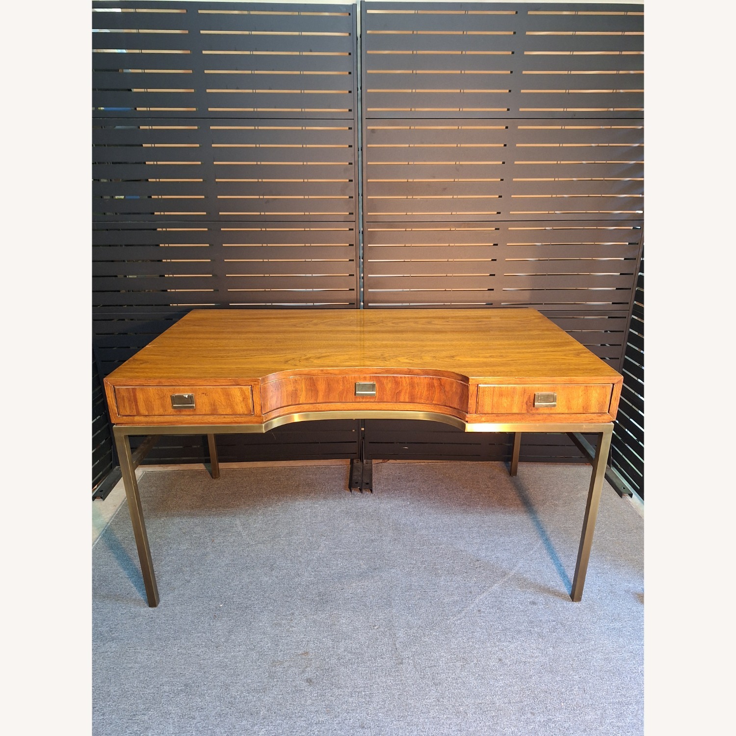 Drexel Consensus Campaign Desk - image-1