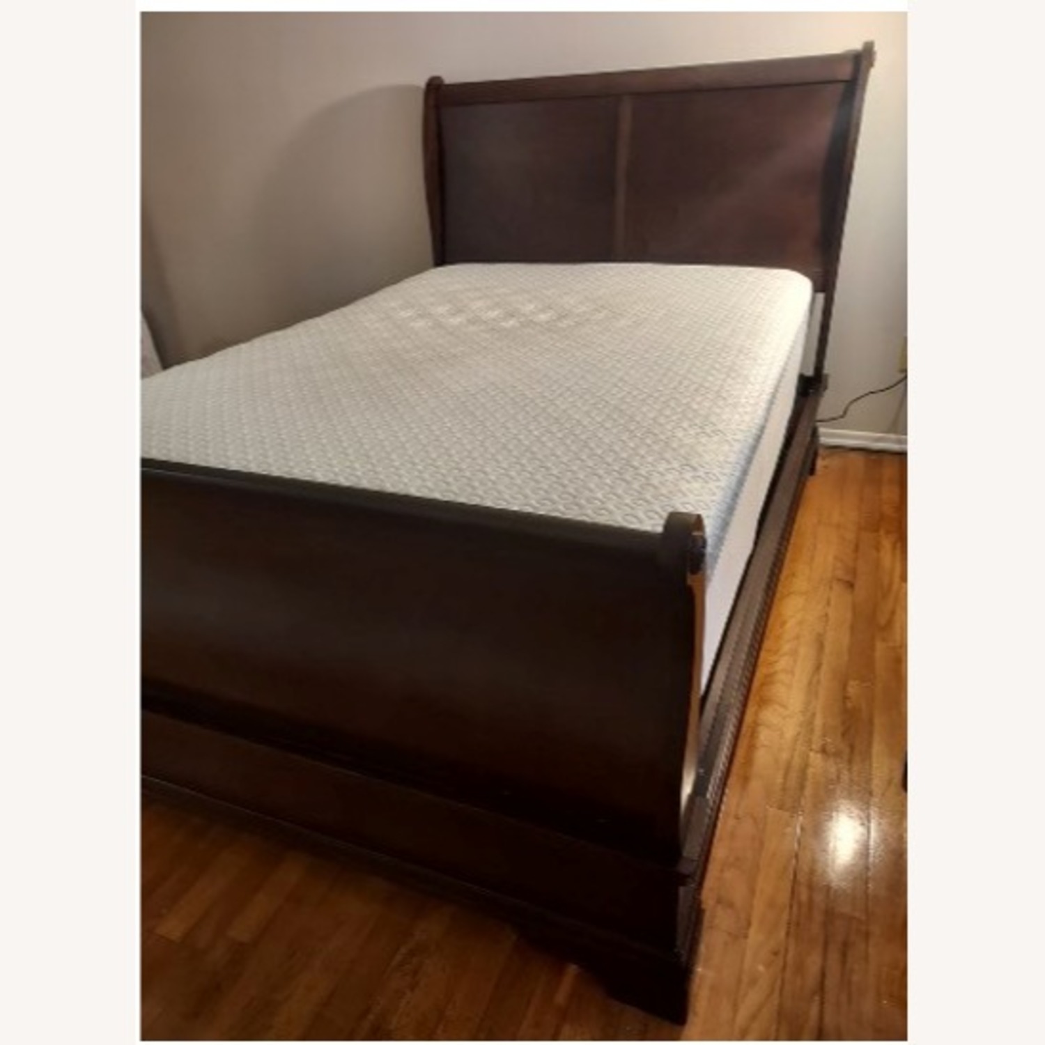 Raymour & Flanigan Dark Brown Wood Full Bed - image-2