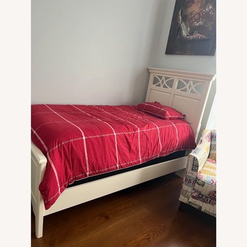 Used Rooms To Go Twin Bed for sale on AptDeco