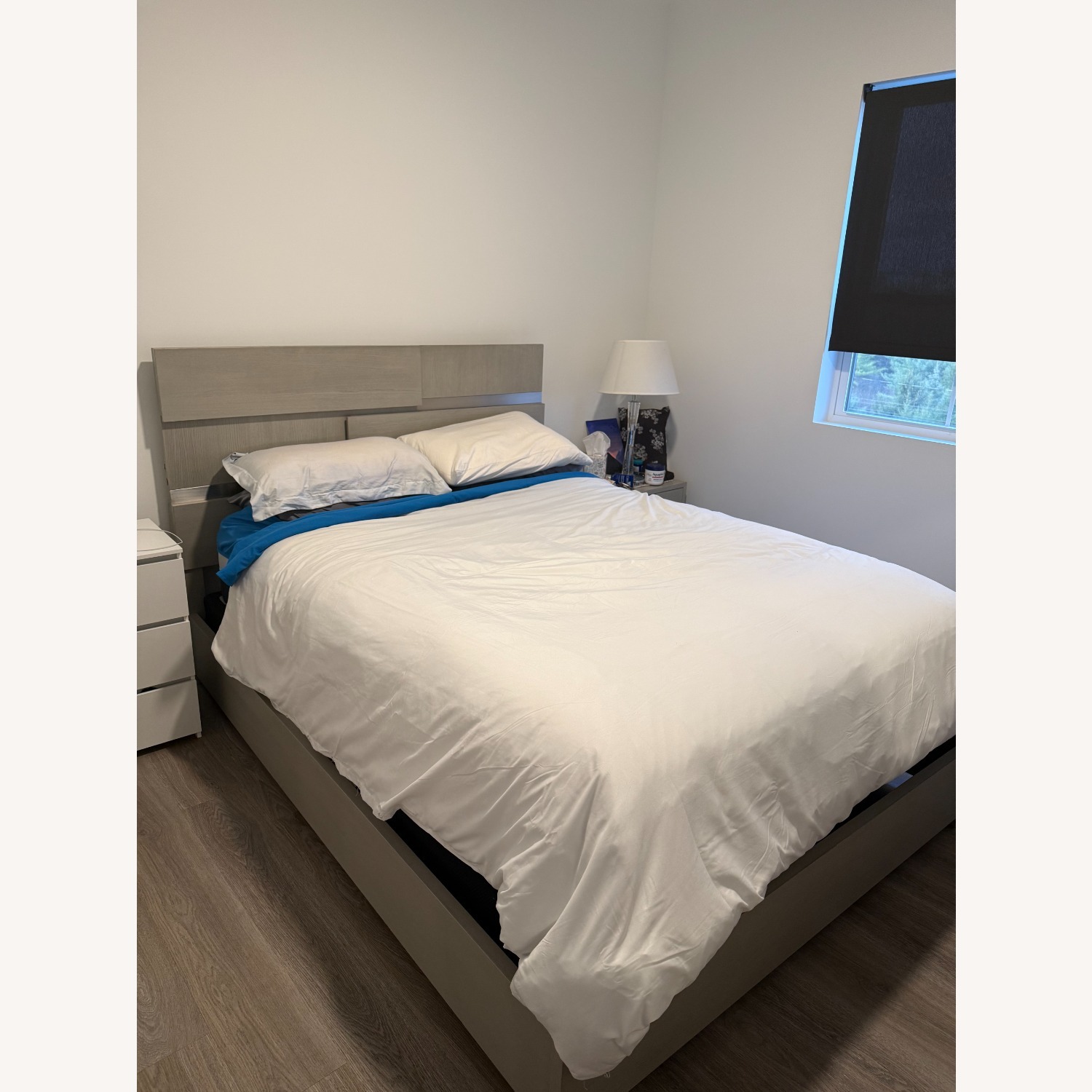 Alara Modern Queen Grey LED Platform Bed - image-1