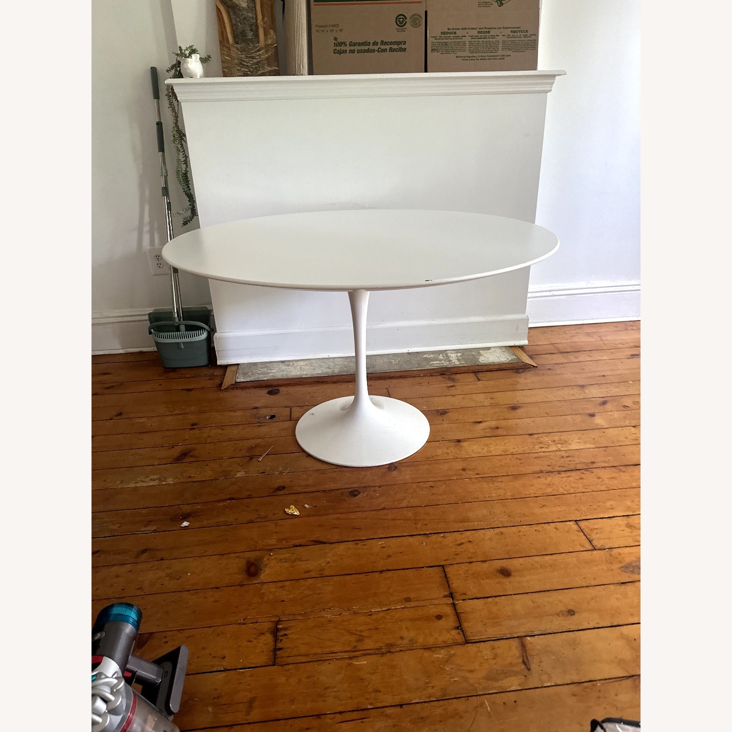 Eero Saarinen White Lacquer Dining Table - image-1