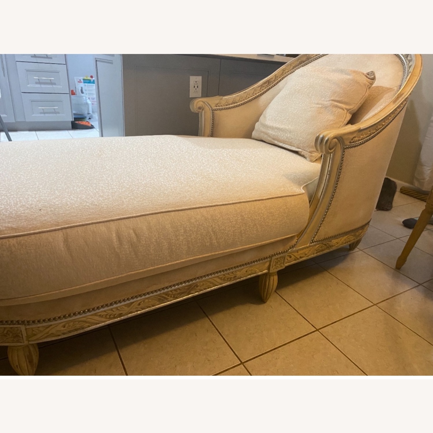 Henredon Chaise - image-2