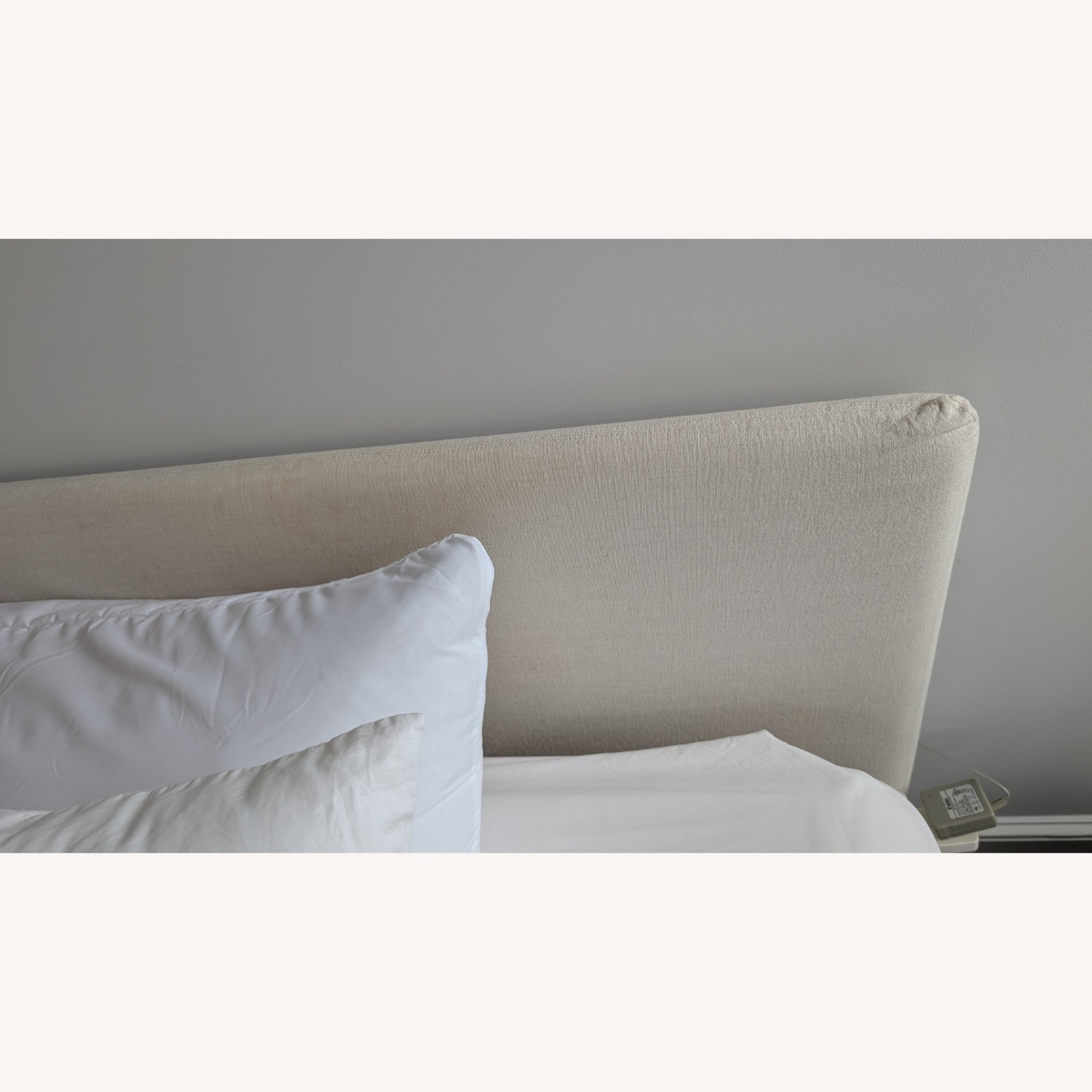 Flou Notturno Light Gray Fabric King Bed - image-5