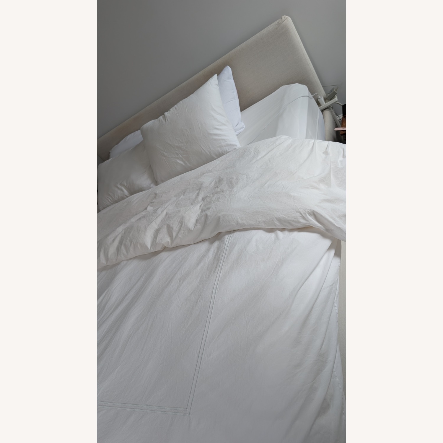 Flou Notturno Light Gray Fabric King Bed - image-4