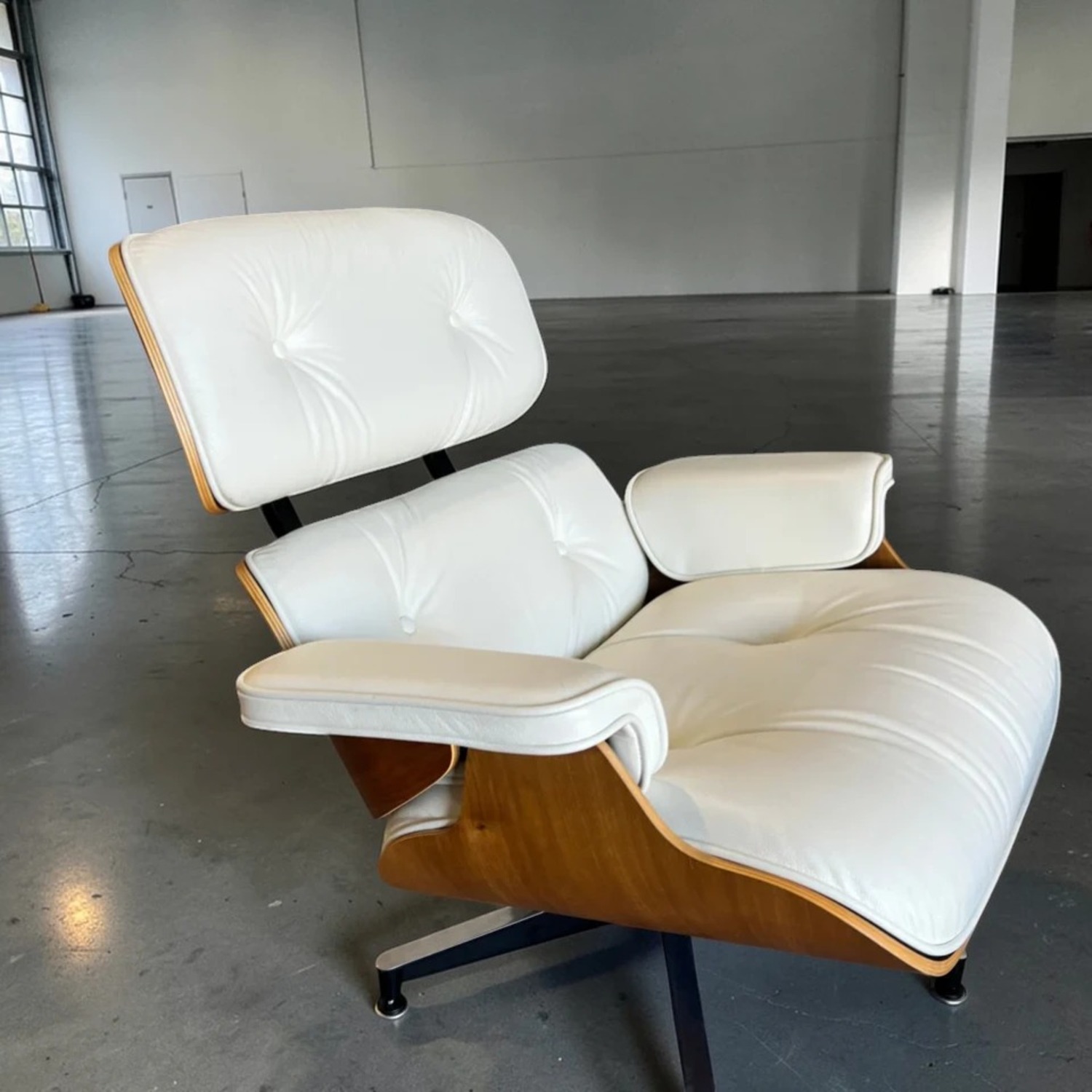 1950s Herman Miller Eames Lounge Chair & Ottoman - image-4