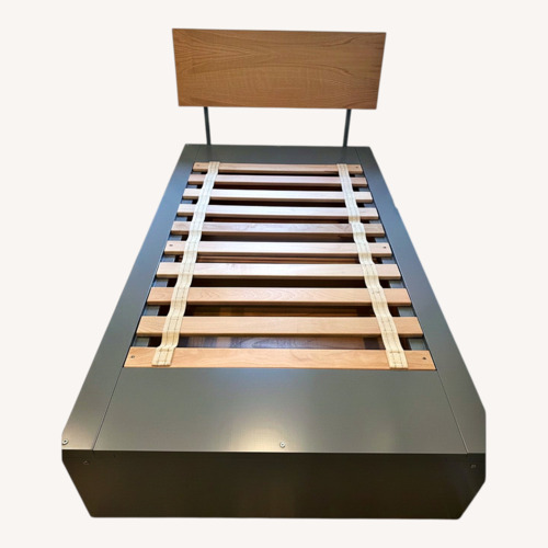 Used DucDuc Alex Symmetric Platform Bed 2-Drawer for sale on AptDeco