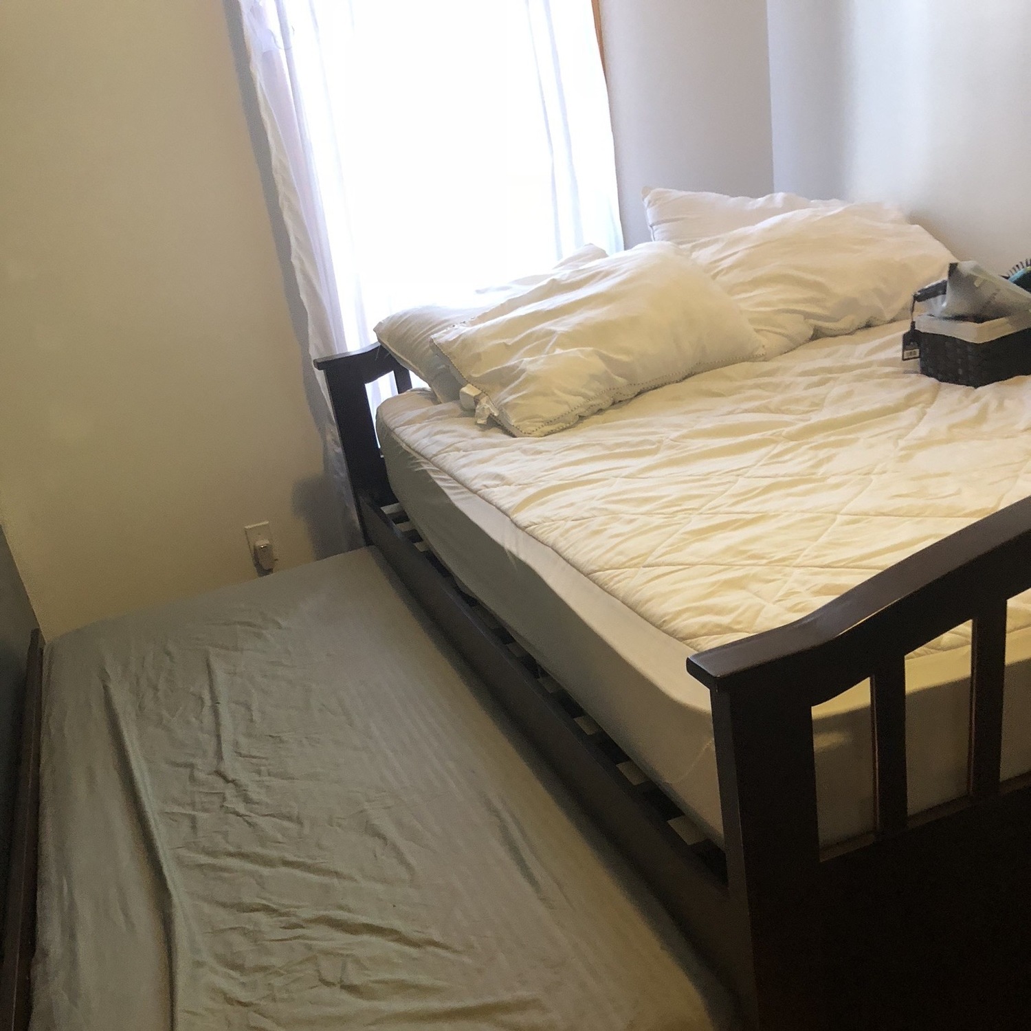 Acme Full Size Bed W Twin Trundle - image-2