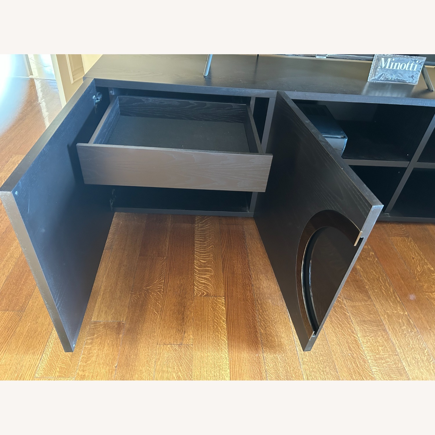 Iconic Minotti Cabinet - image-3