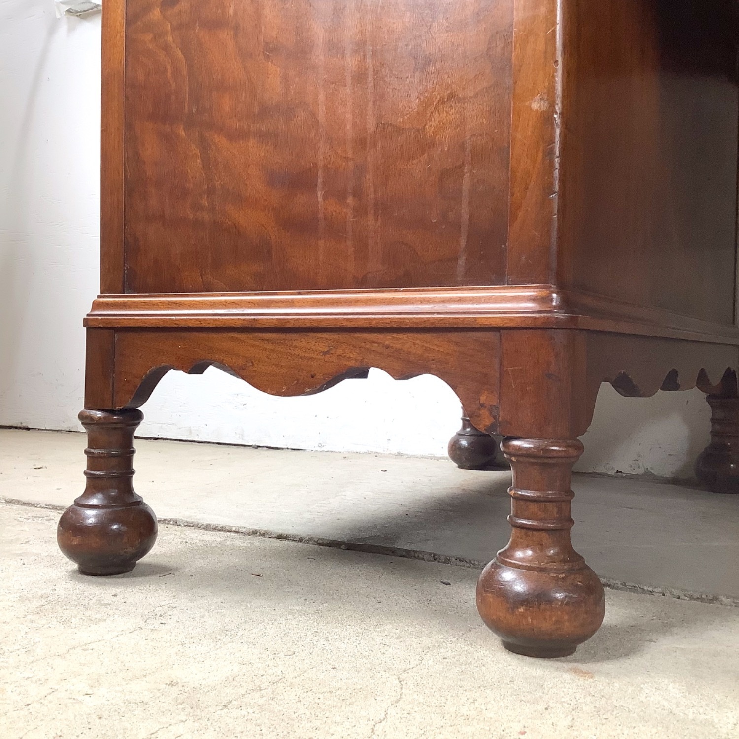 Antique Queen Anne Revival Kneehole Desk - image-7