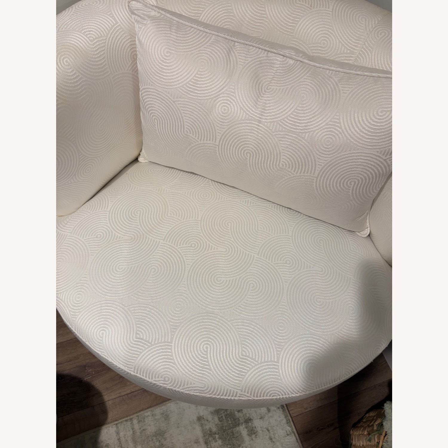 Vanguard Michael Weiss Swivel Chairs (Set of 2) - image-6