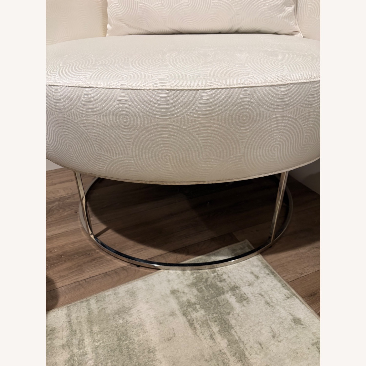 Vanguard Michael Weiss Swivel Chairs (Set of 2) - image-5