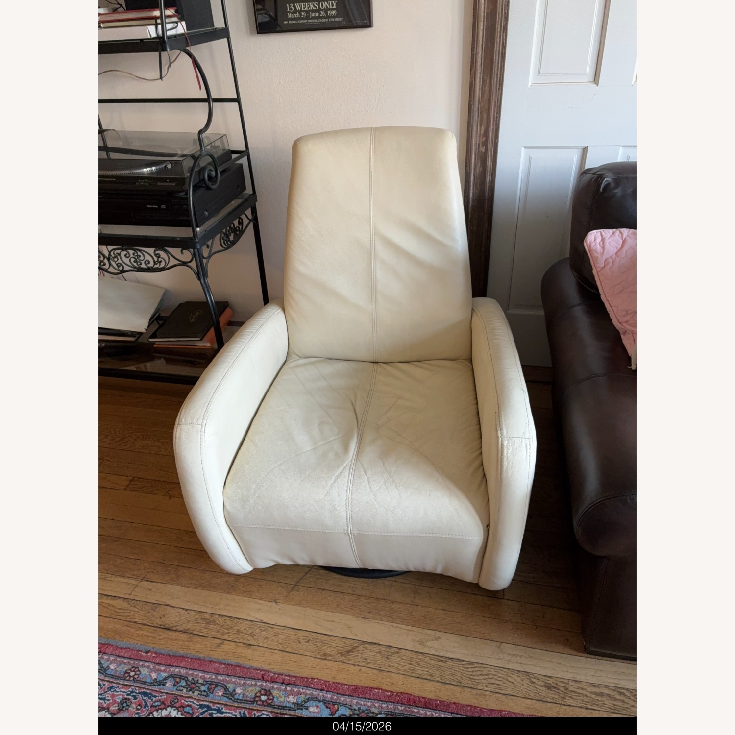 EQ3 Karbon White Leather Recliner - image-1