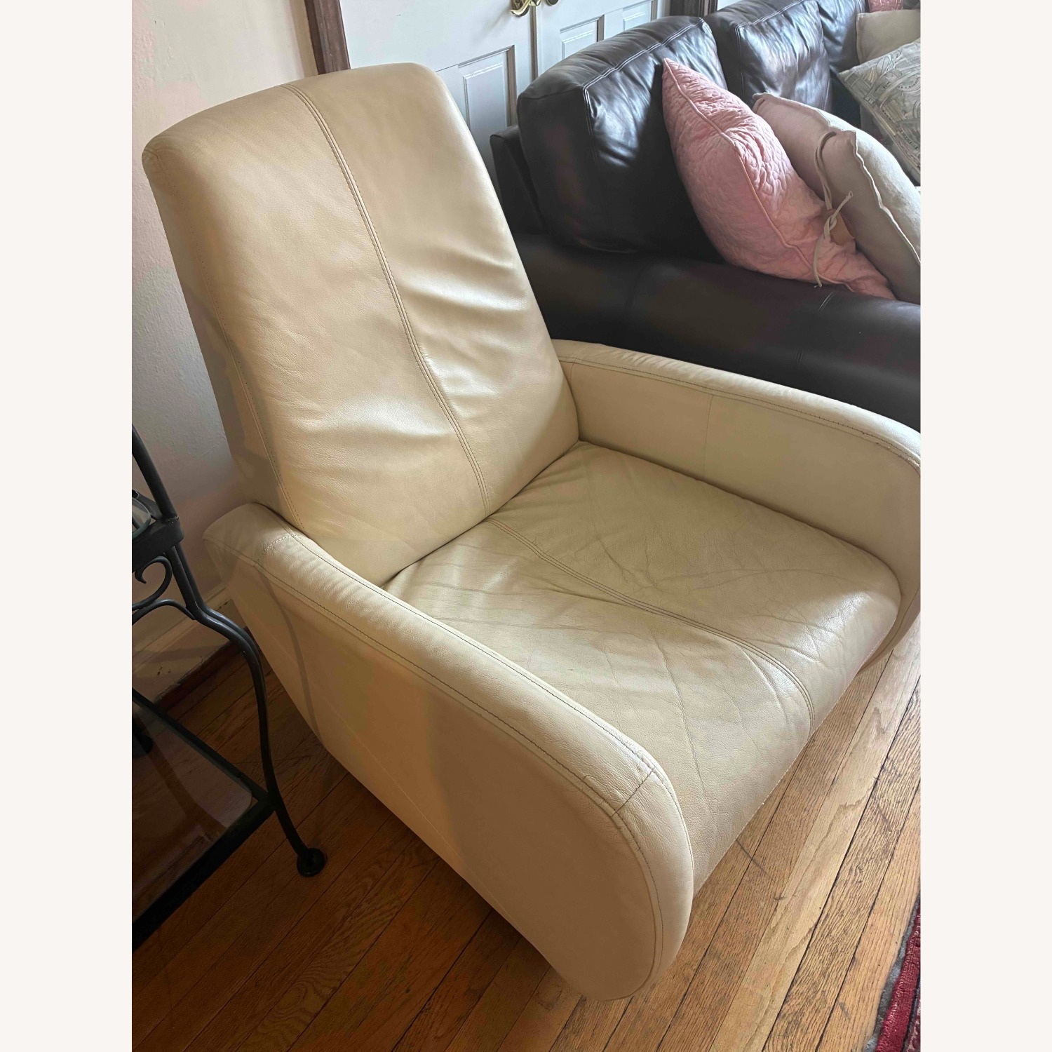 EQ3 Karbon White Leather Recliner - image-5