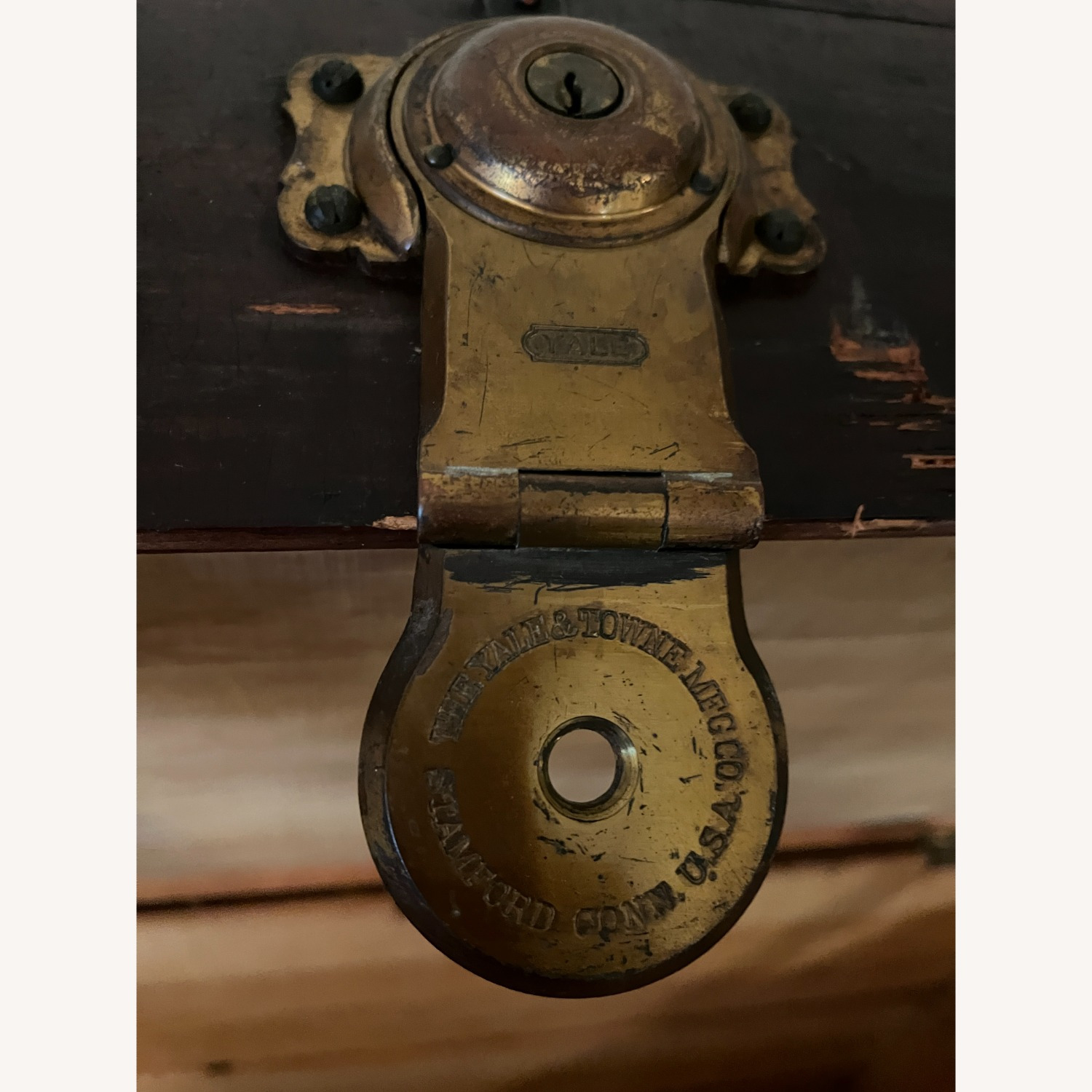 Steamer Trunk/Chest Antique - image-4