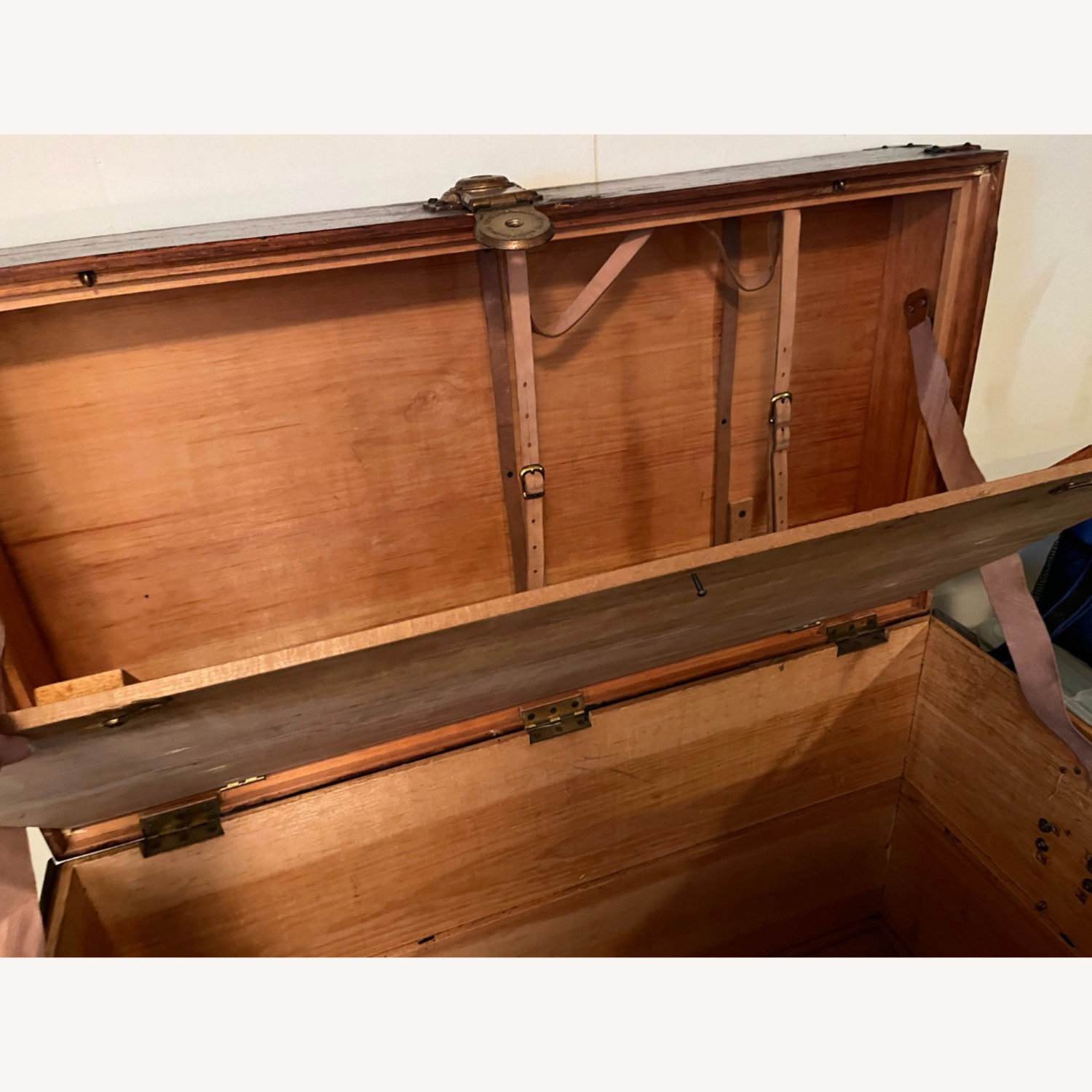 Steamer Trunk/Chest Antique - image-15