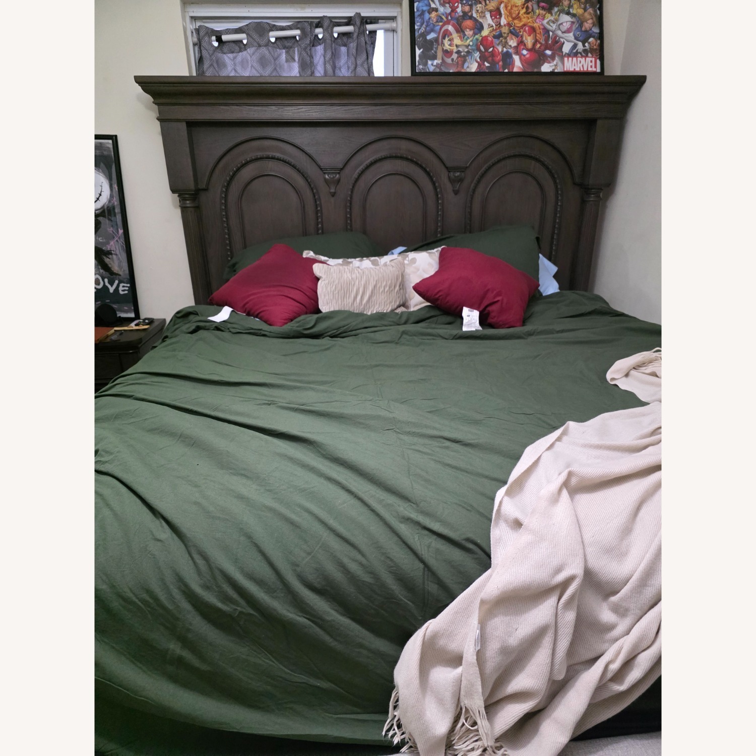 King Size Column Style Bed  - image-4