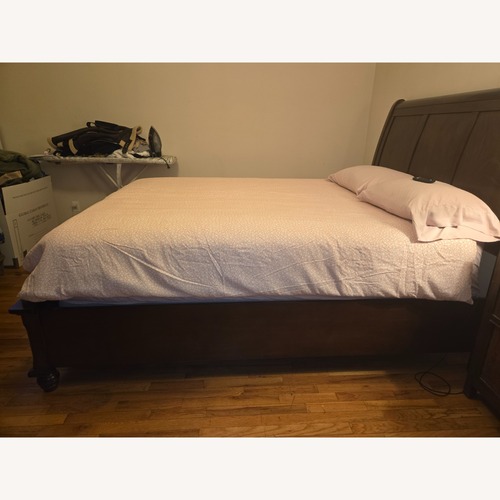 Used Queen Sleigh Bed  for sale on AptDeco