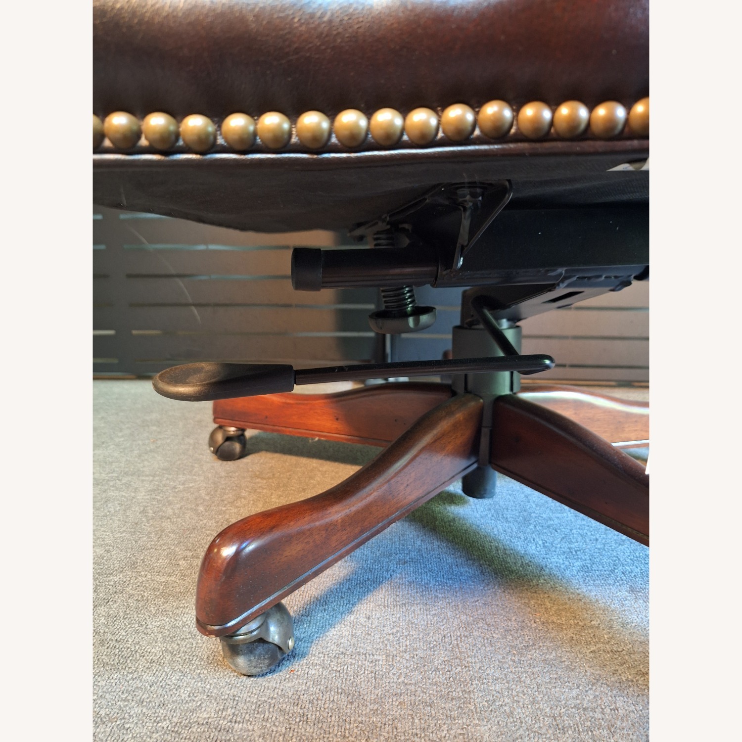 Hooker Furniture Corporation Seven Seas Office Chair - image-5