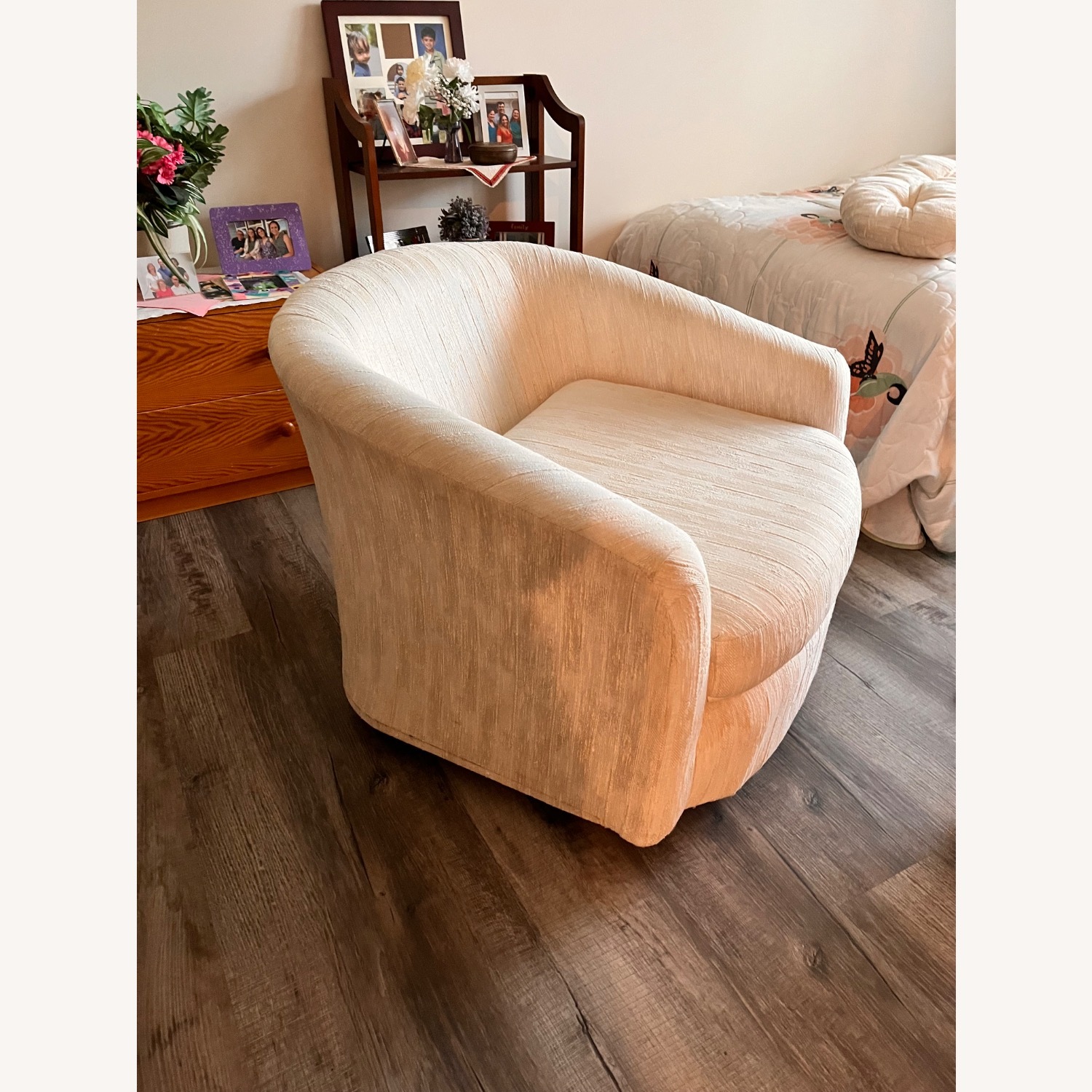 Adorable Accent Chair - image-4