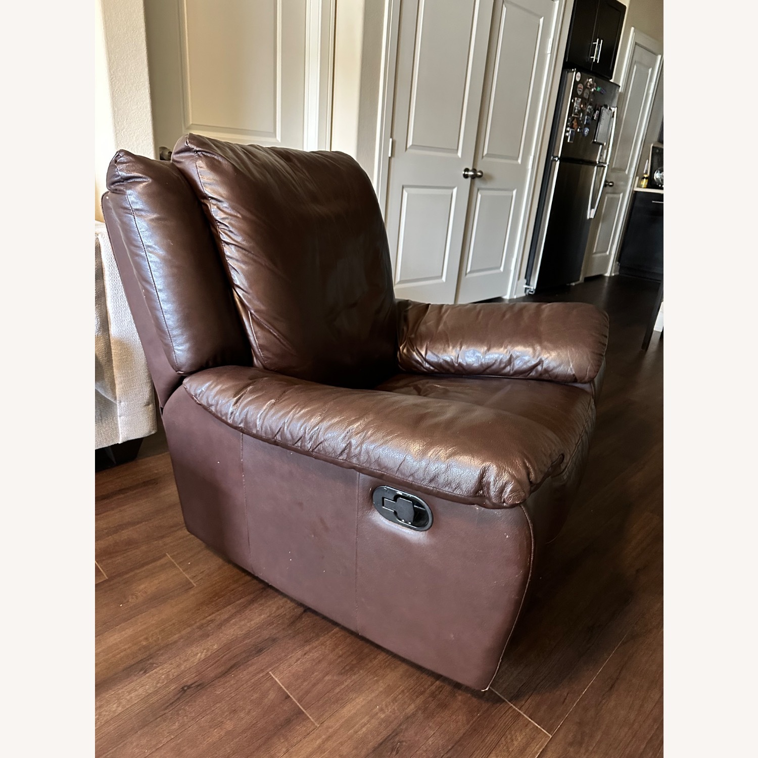  Comfortable One-Seater Recliner – Brown Leather - image-3