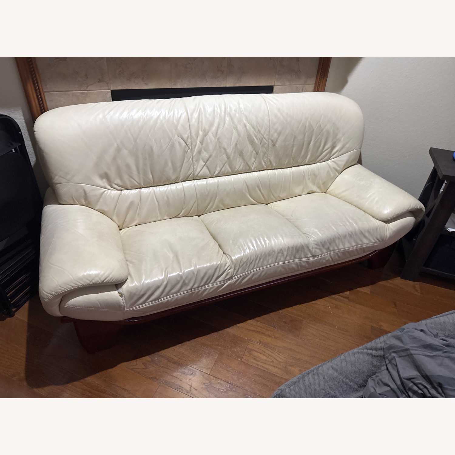 Rooms To Go 3+ Seater Sofa - image-3