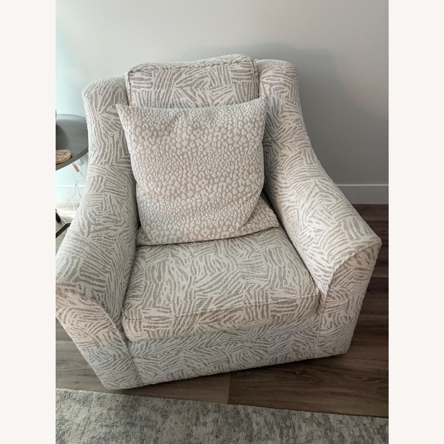 Vanguard Nicholas Barrel Back Chair - image-1