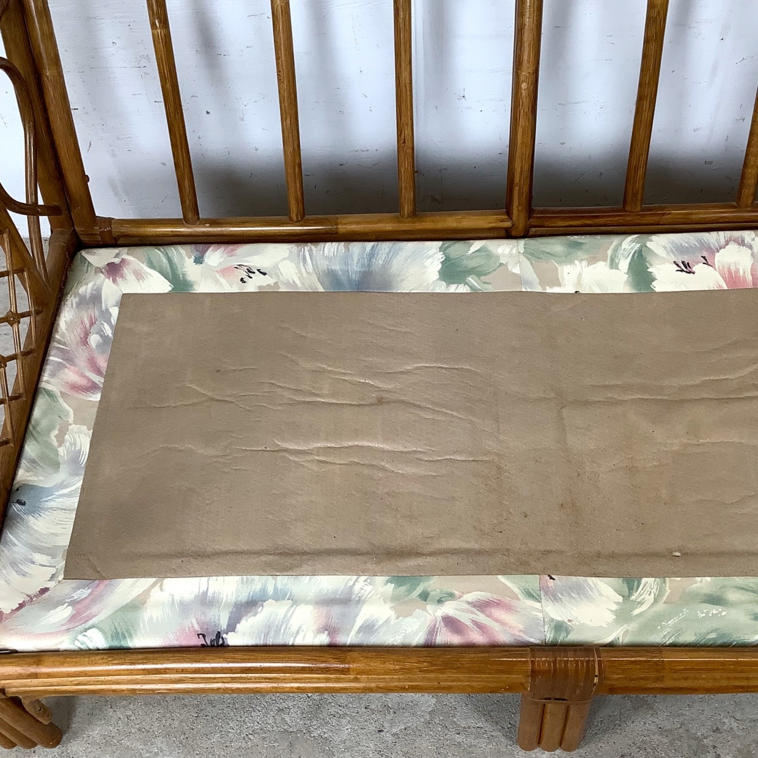 Vintage Rattan Three-Seat Sofa - image-15