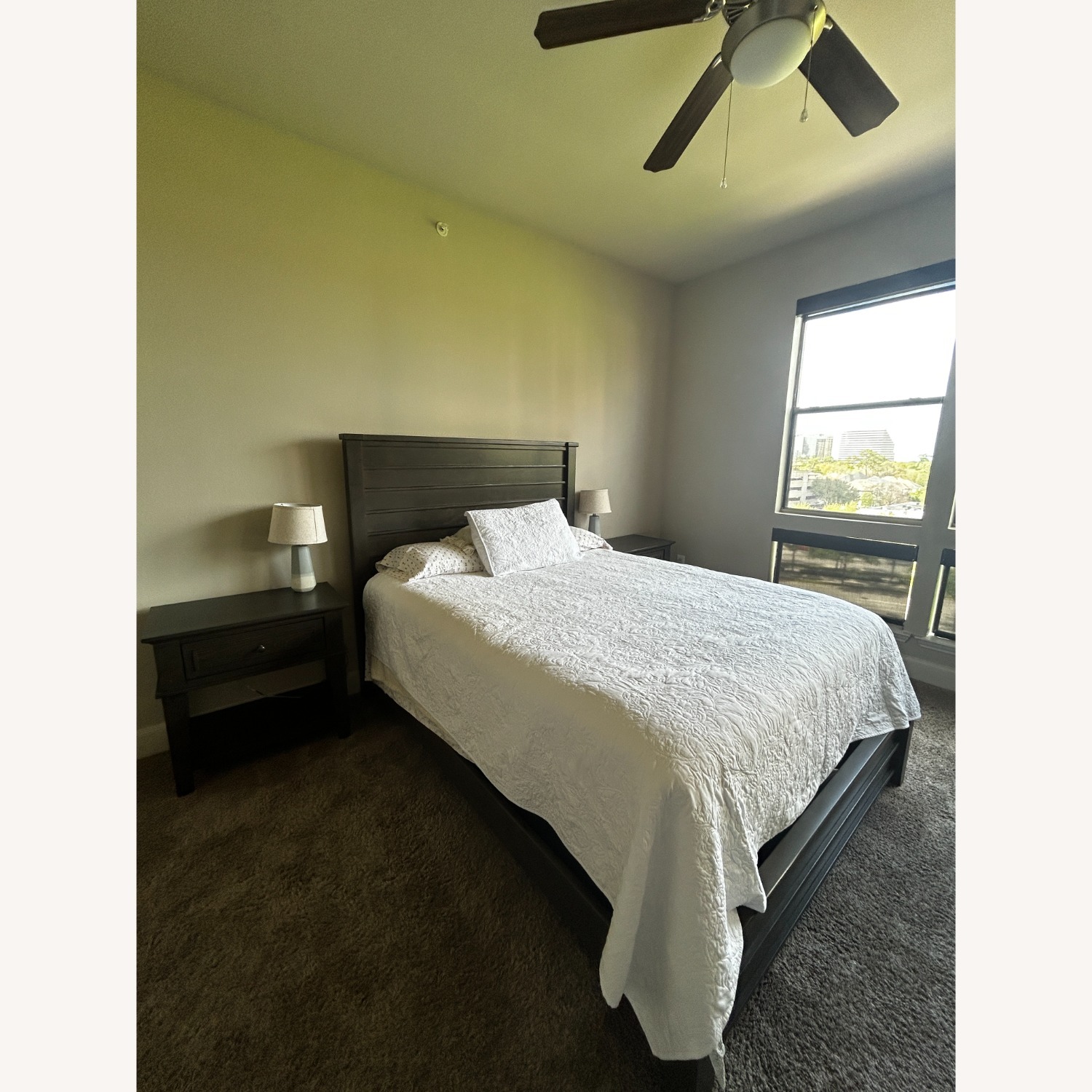 Rooms To Go Darby Brook Queen Bed - image-2