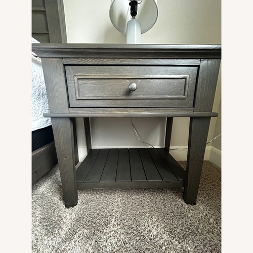 Used Rooms To Go Darby Brook Nightstands – Set of 2  for sale on AptDeco