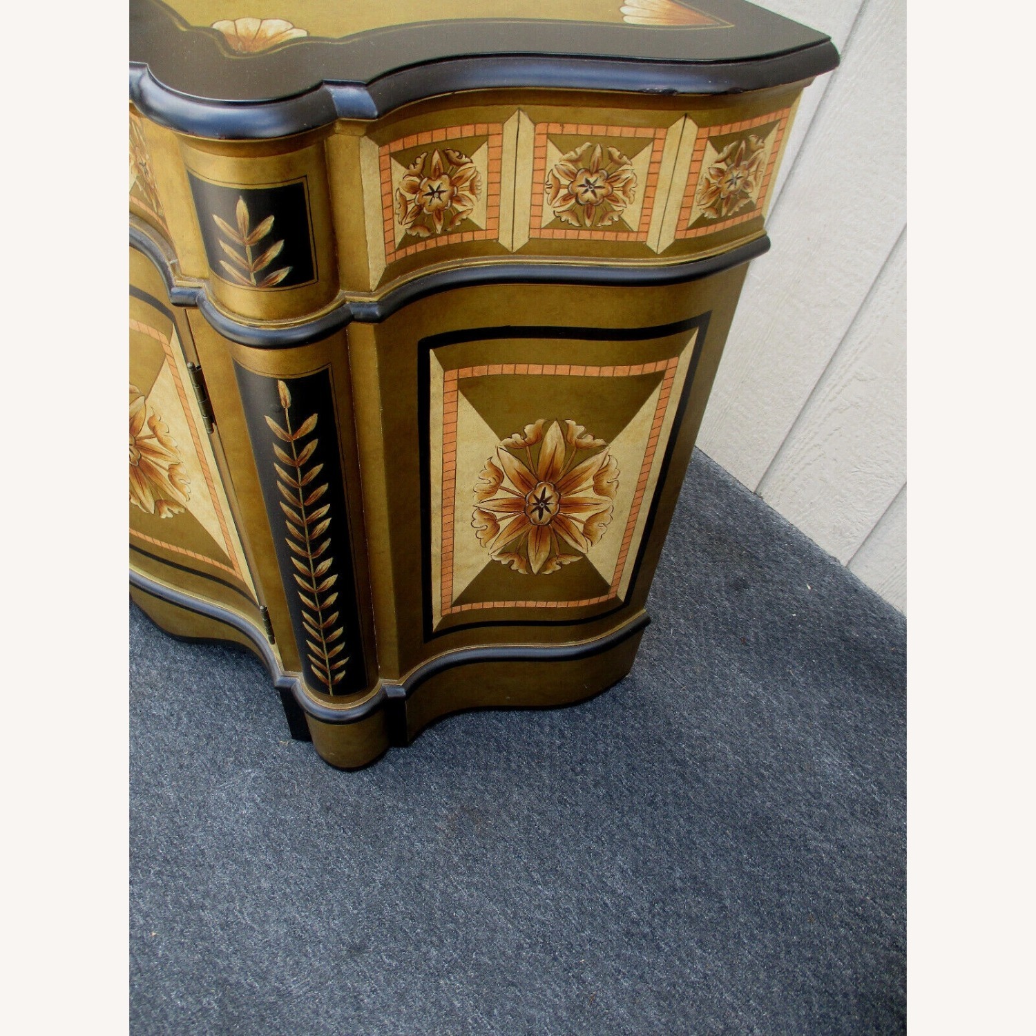  Pulaski Console Sideboard Server Cabinet - image-3