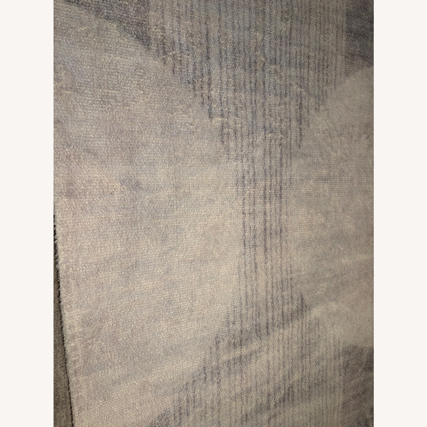 Light Gray Small Rug 3' x 4.5' - image-4