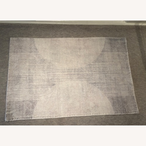 Used Light Gray Small Rug 3' x 4.5' for sale on AptDeco