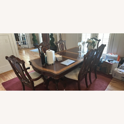 Used Dining Table Set for sale on AptDeco