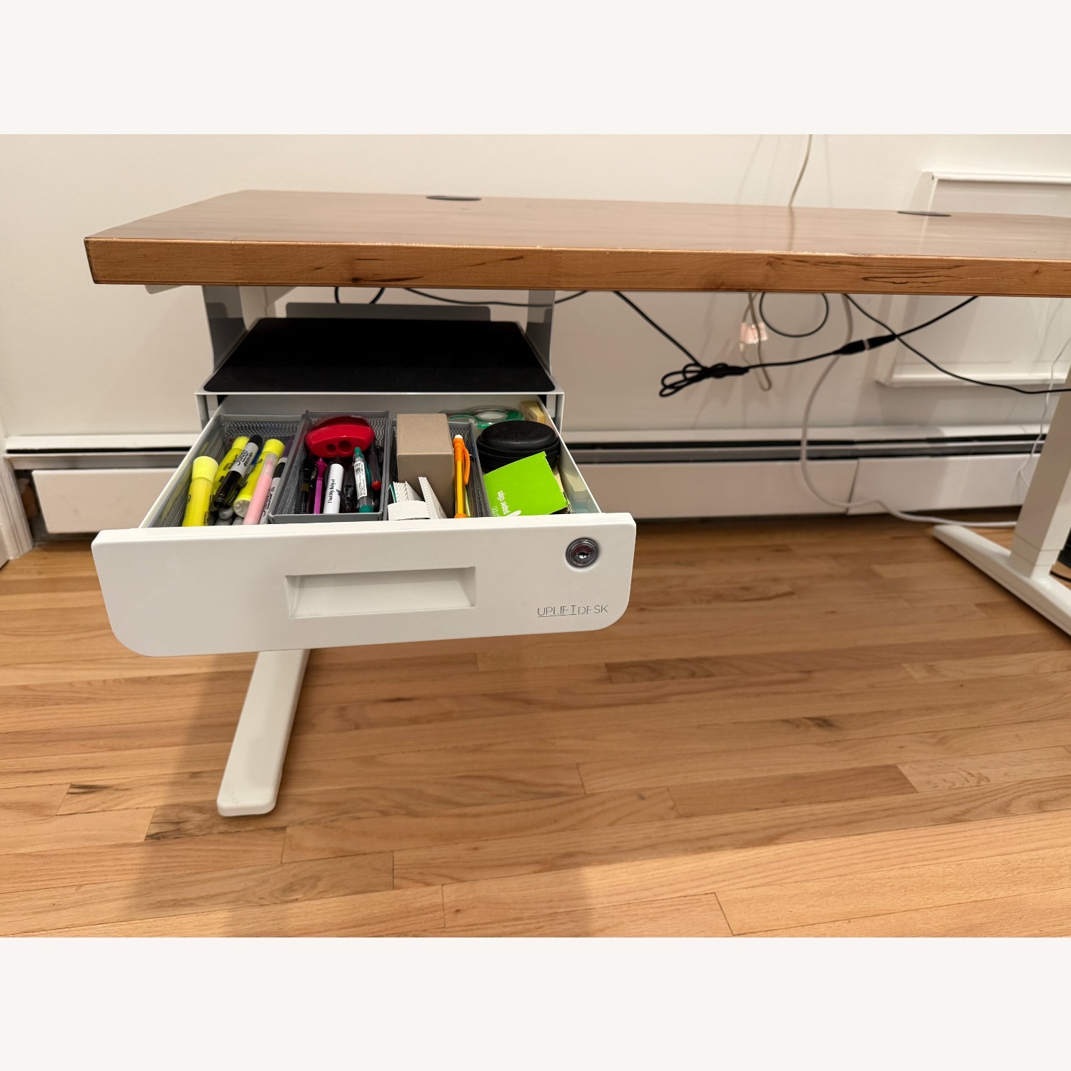 Uplift Standing Desk V2 (60x30) Birch  - image-5