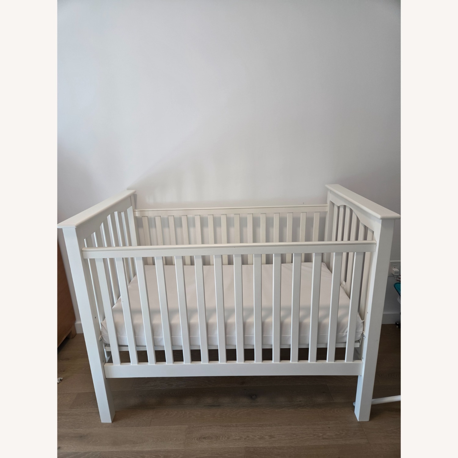 Pottery Barn Kendall Crib + Toddler Rail - image-2