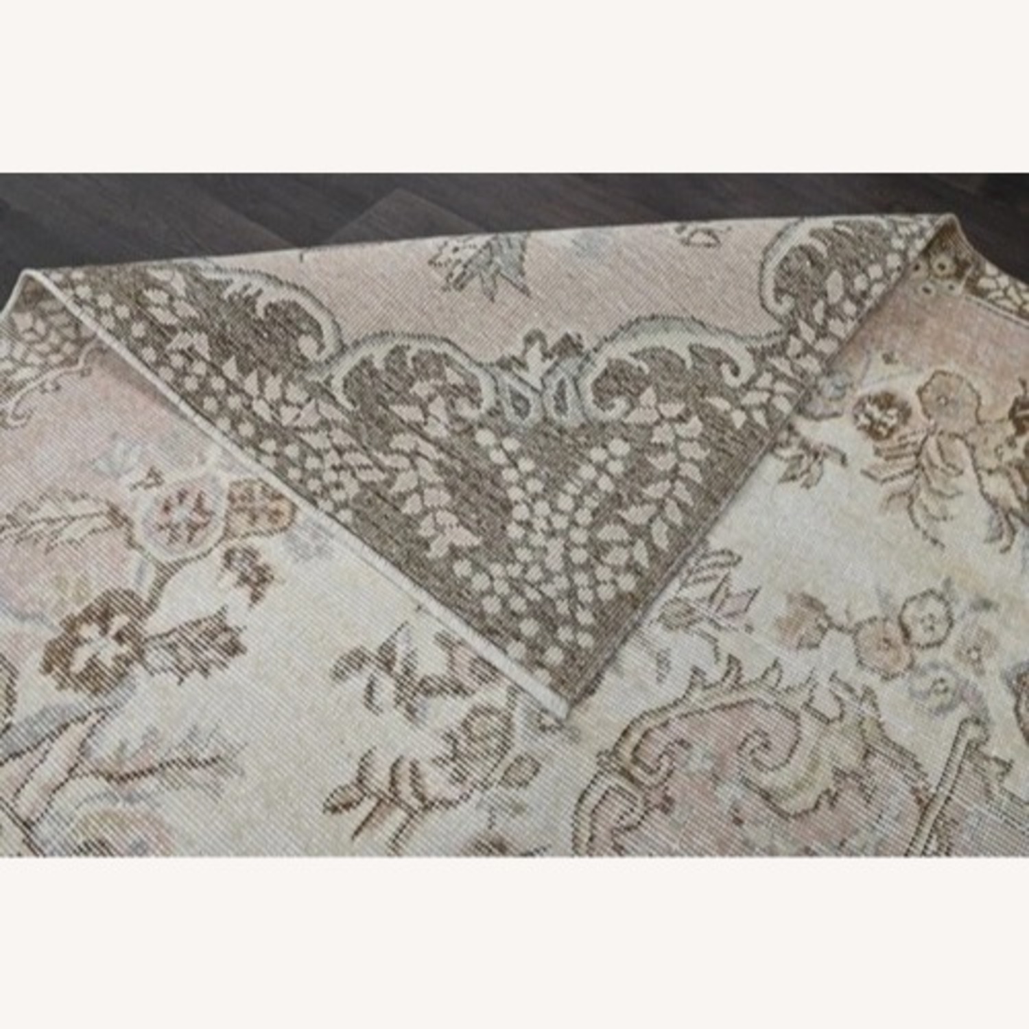 Vintage/Antique Area Rug 5.5' x 8.8' - image-4