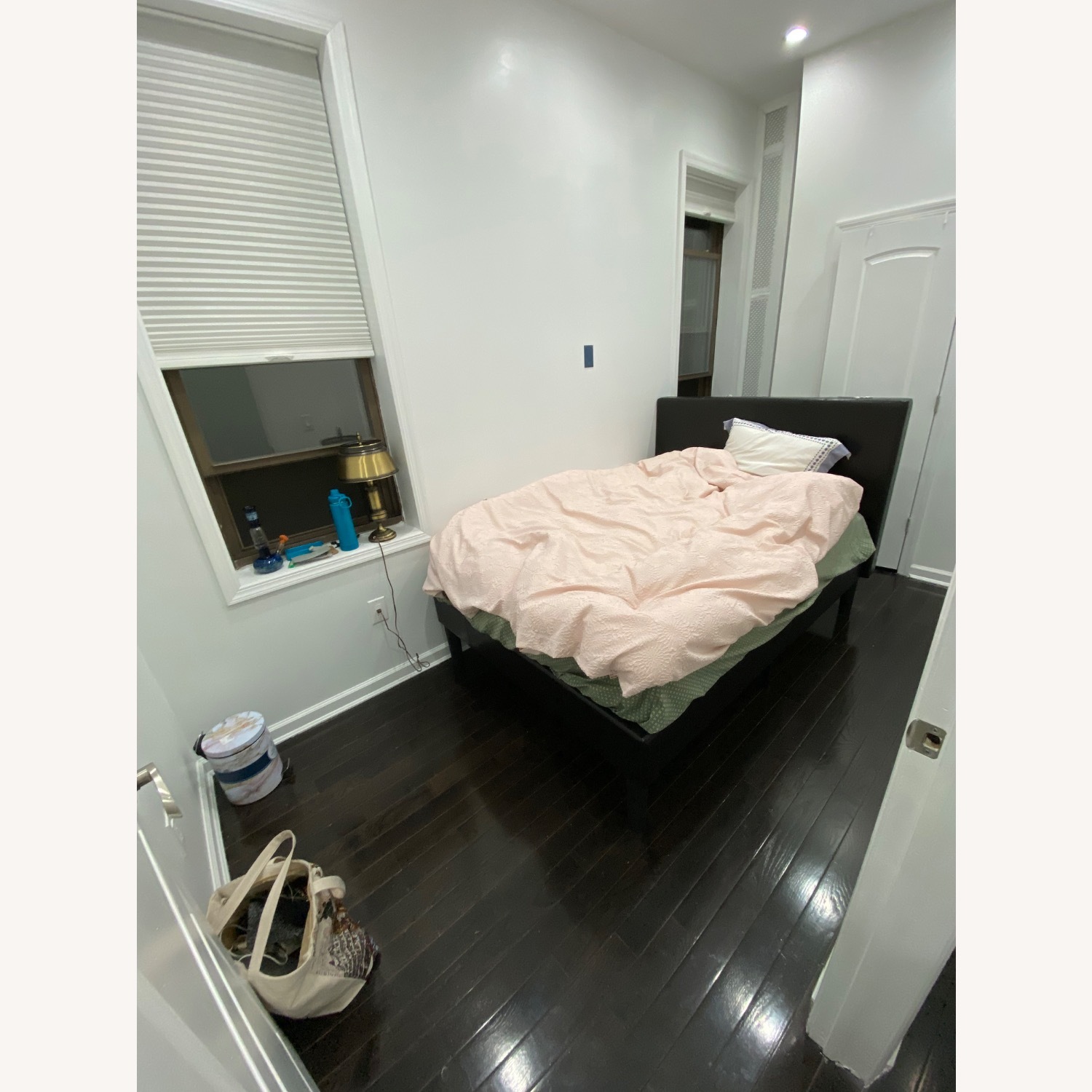 Black Leather Full Bed - image-3