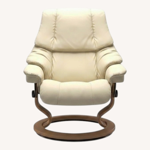 Used Ekornes Reno White Leather Recliner for sale on AptDeco