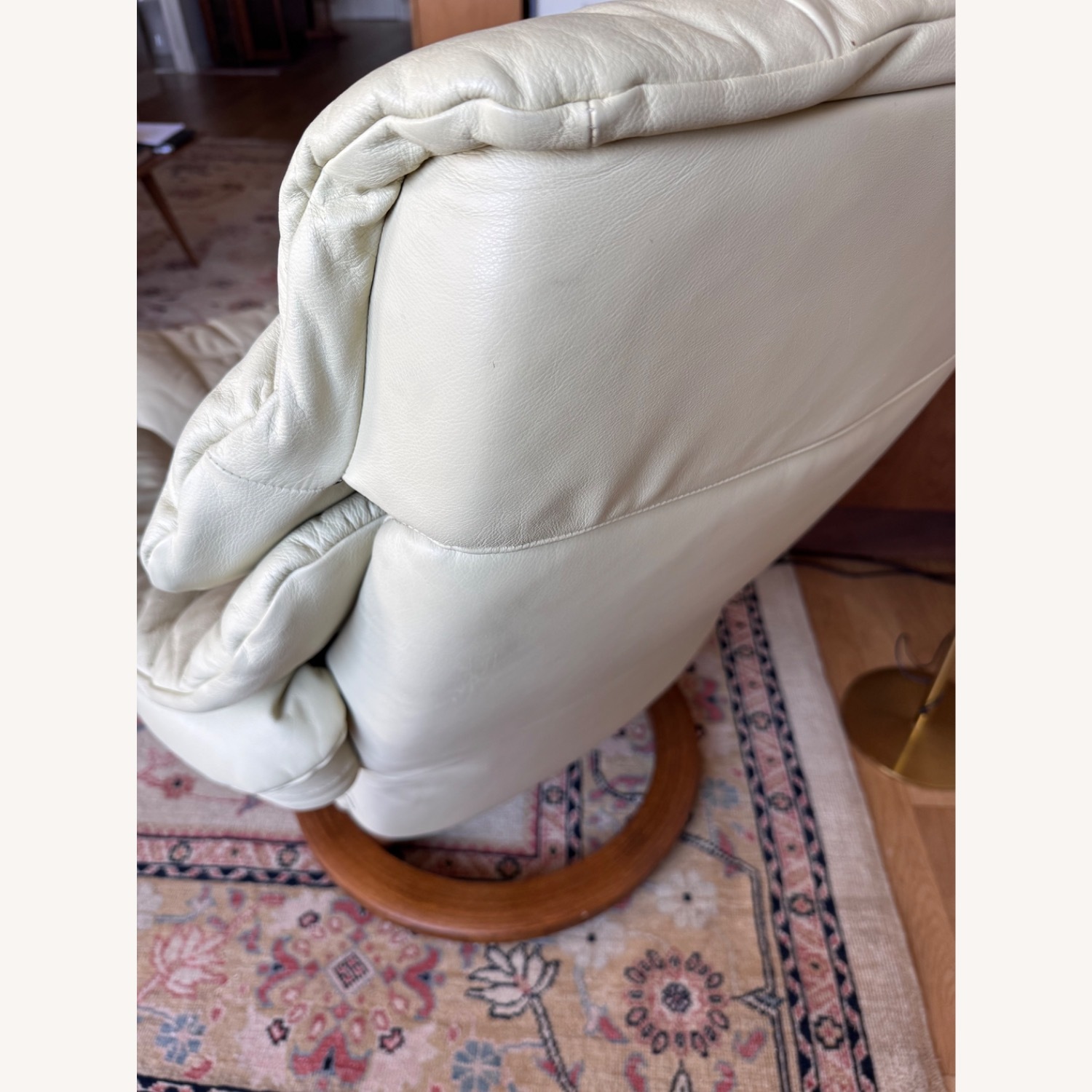 Ekornes Reno White Leather Recliner - image-2