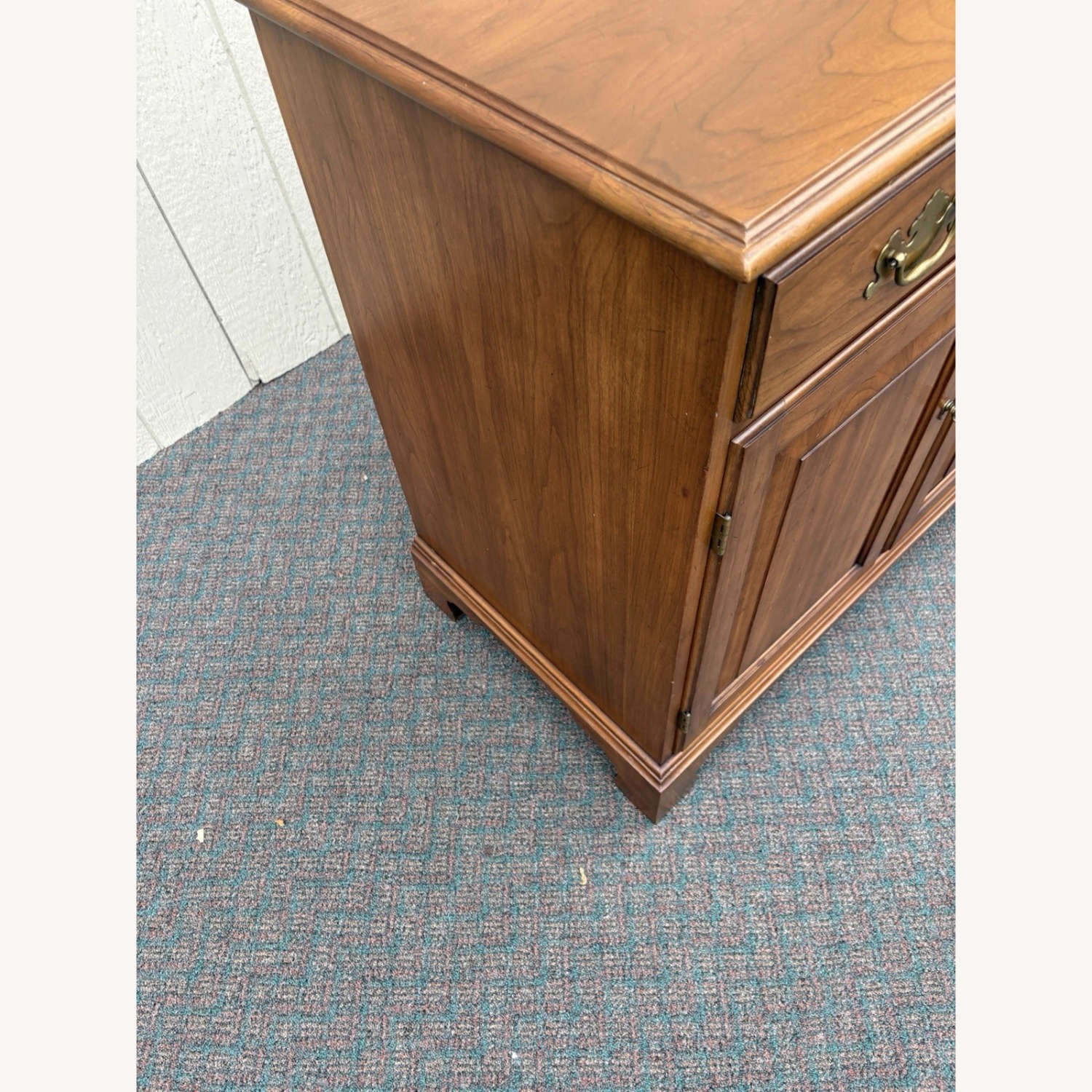 Henkel Harris Virginia Galleries Cherry Cabinet - image-8