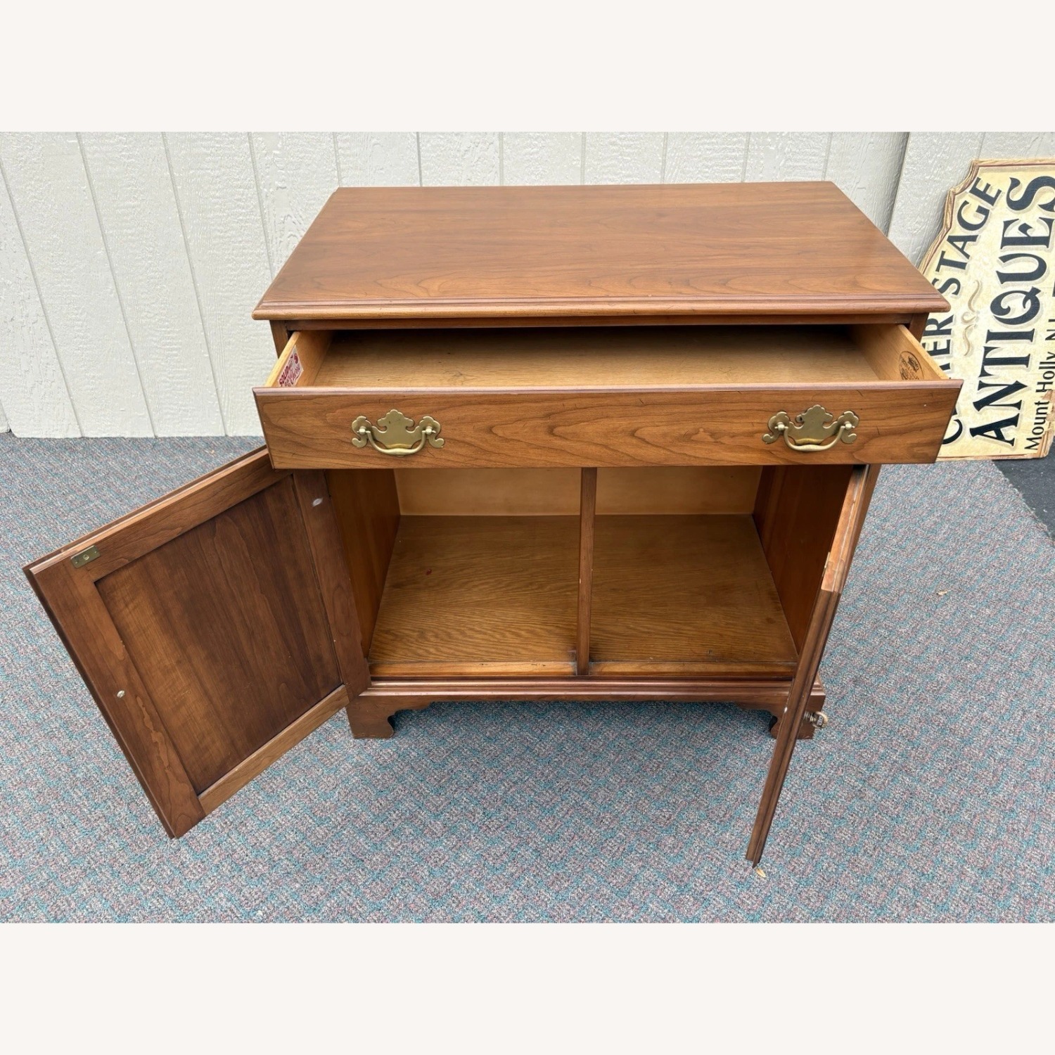 Henkel Harris Virginia Galleries Cherry Cabinet - image-5