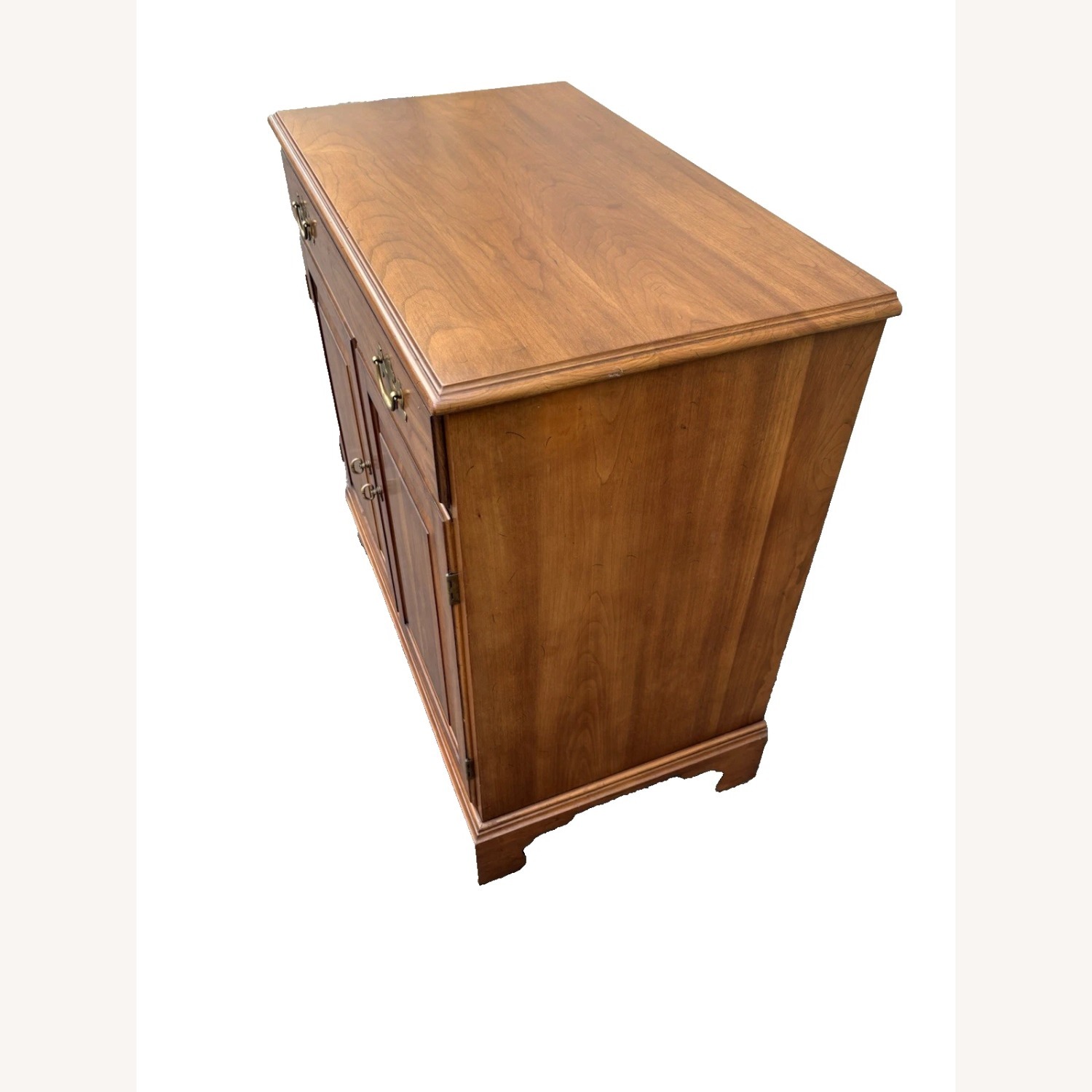 Henkel Harris Virginia Galleries Cherry Cabinet - image-4