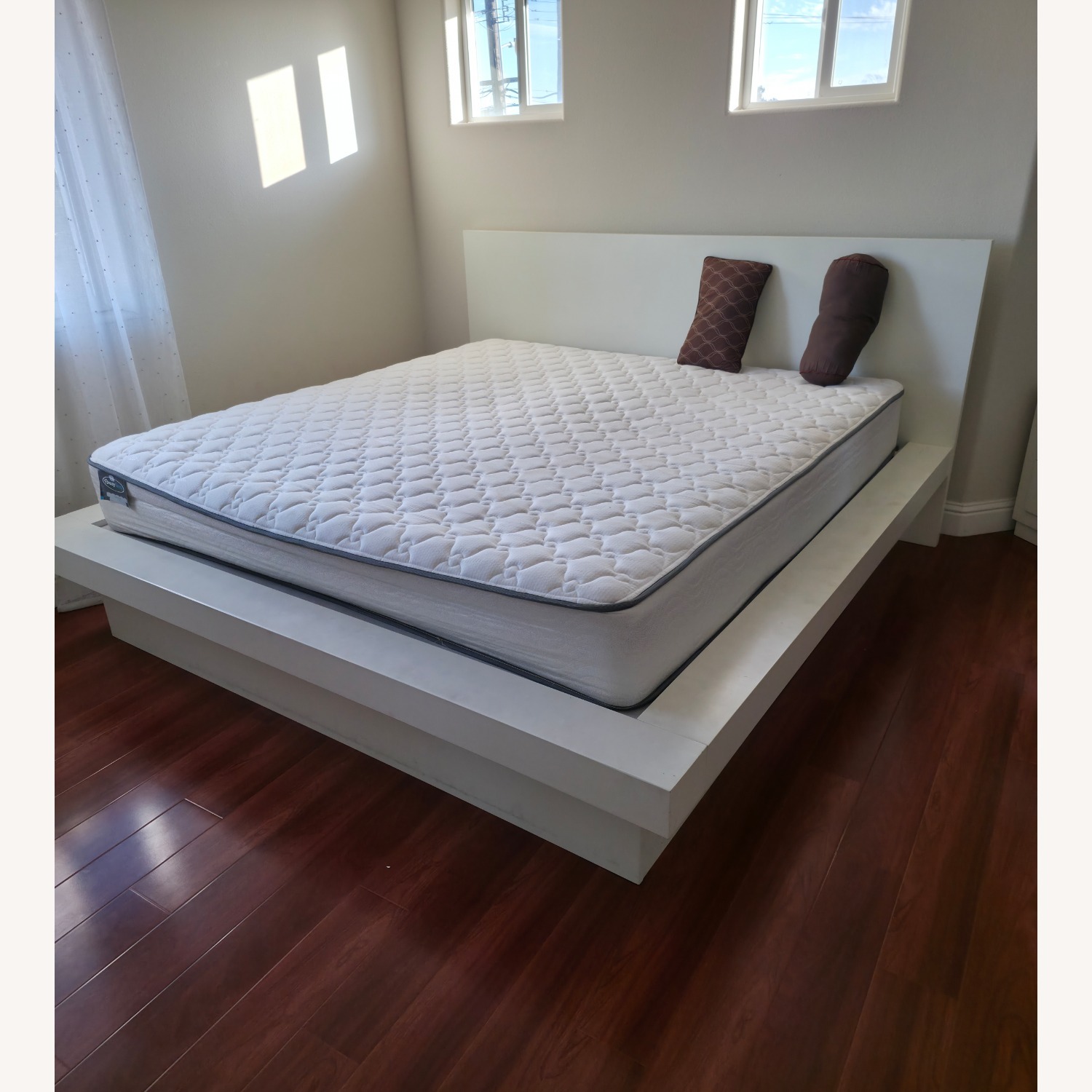 White King Bed - image-2