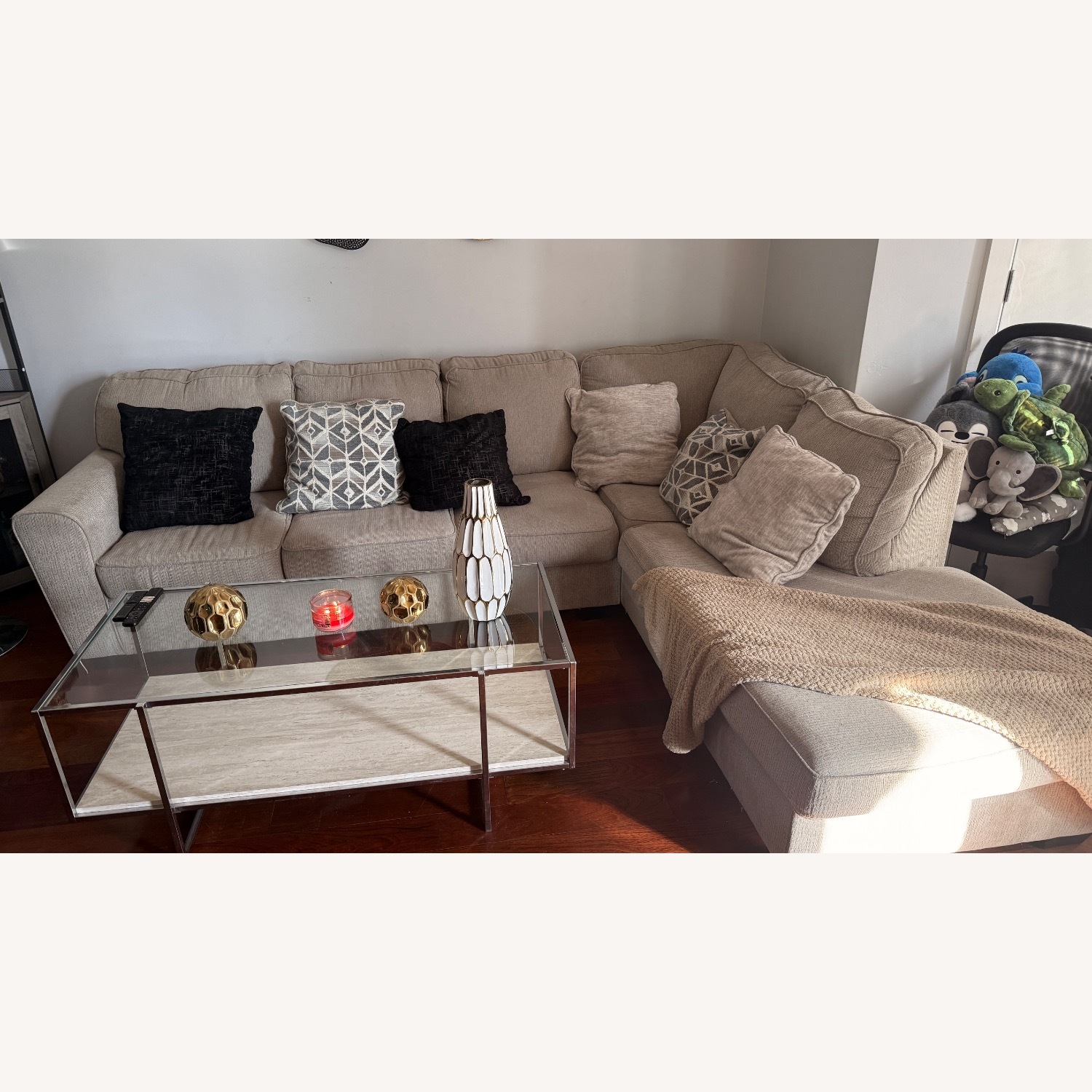 Large Sectional Couch  - image-3