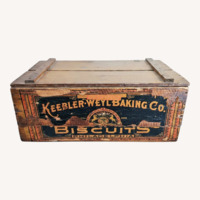 Vintage/Antique Finds Wood Chest